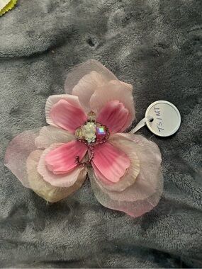 Pink/Pink Ombre Beaded Flower with Pin Back